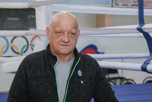Бокс с умом: тренер Евгений Видинеев воспитывает чемпионов и достойных людей