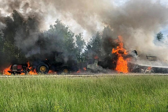 В Нижнеломовском районе загорелось топливо из бензовоза, погиб человек