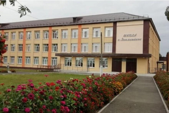 В обновленную Знаменскую школу ходят 44 ученика