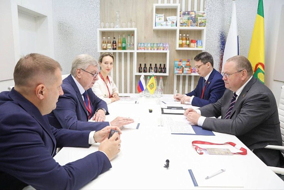 Олег Мельниченко встретился с ректором МГИМО Анатолием Торкуновым
