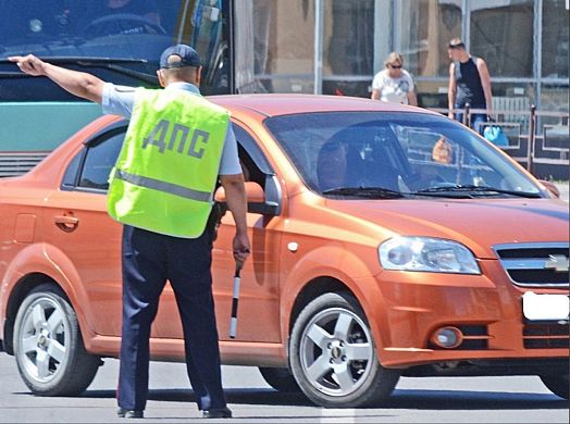 В автомобиле пензенца обнаружили стеклянную лампочку с наркотиком