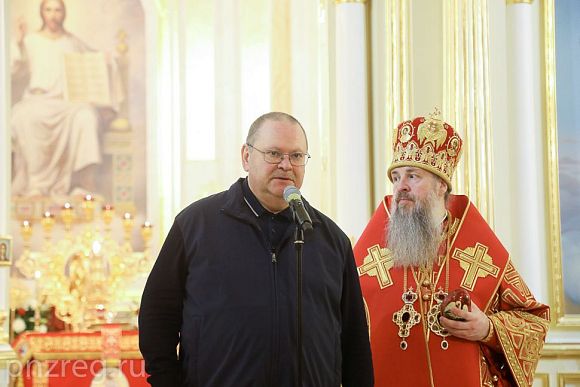 Олег Мельниченко поздравил христиан Пензенской области с Пасхой