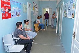 Белозерцев поручил провести инвентаризацию поликлиник и ФАПов