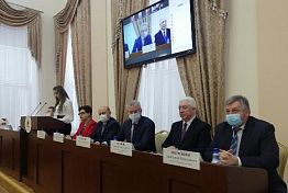 В Пензе в «красных зонах» работают 200 студентов и преподавателей мединститута ПГУ В Пензе в «красных зонах» работают 200 студентов и преподавателей мединститута ПГУ