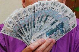 Пензенец заплатил полмиллиона за монеты и ложки «времен Петра I» Пензенец заплатил полмиллиона за монеты и ложки «времен Петра I»
