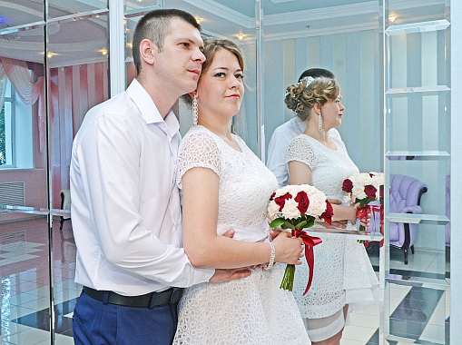 В Пензе влюбленные поженились в День семьи