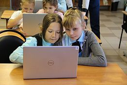 Мобильный детский технопарк «Квантотрак» посетит школу в Каменке