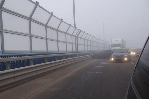 В Пензе в аварию попали одновременно семь легковушек и большегруз