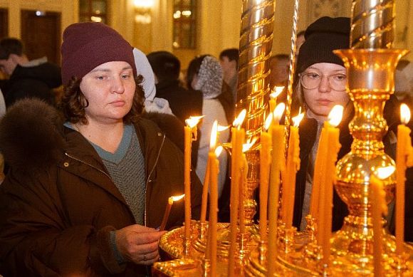 Как прошла рождественская служба в Спасском кафедральном соборе 7 января 2026