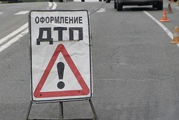 В Спутнике при столкновении двух авто пострадала женщина