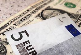 Курс евро к доллару в режиме онлайн Курс евро к доллару в режиме онлайн