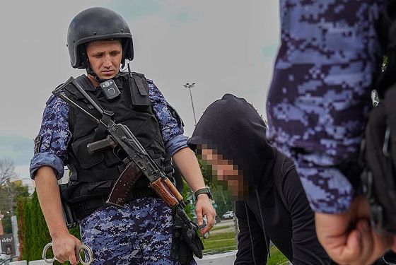 Пензенец поругался с девушкой и провоцировал конфликт с росгвардейцем