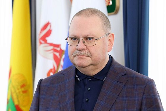 Мельниченко перечислил нарушения в Центре торговли и спортшколе №4