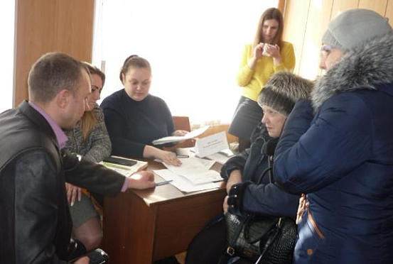 «Социальный поезд» заехал к жителям Малосердобинского района