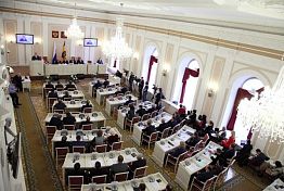 Пензенские депутаты отчитались о доходах за 2015 год Пензенские депутаты отчитались о доходах за 2015 год