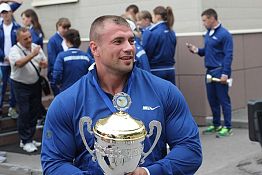 В. Мутко поблагодарил И. Белозерцева за развития спорта на селе В. Мутко поблагодарил И. Белозерцева за развития спорта на селе
