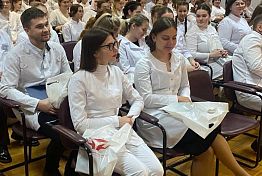 Больница имени Бурденко пополнилась 58 молодыми специалистами