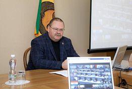Мельниченко принял участие в совещании по проектам социально-экономического развития регионов ПФО Мельниченко принял участие в совещании по проектам социально-экономического развития регионов ПФО