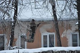 Ильин: «Самая большая проблема в Заводском районе – образование сосулек»