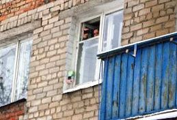 Последние жильцы покинули разрушающийся дом на Ударной, 35 Последние жильцы покинули разрушающийся дом на Ударной, 35