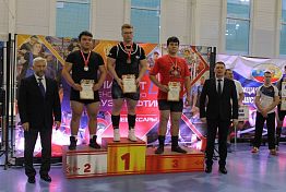 Пензенские пауэрлифтеры завоевали «золото» и «серебро» первенства ПФО