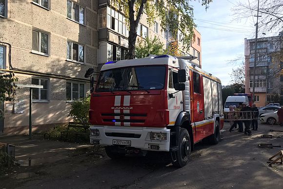 В Пензе при пожаре на ул. Суворова из дома эвакуировали жильцов