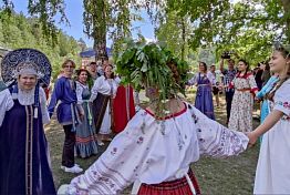 Под Пензой проходит IV фестиваль «Купала в Золотаревке» Под Пензой проходит IV фестиваль «Купала в Золотаревке»
