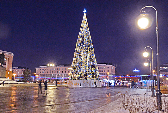Пенза — на 16 месте всероссийского рейтинга главных елок по их высоте