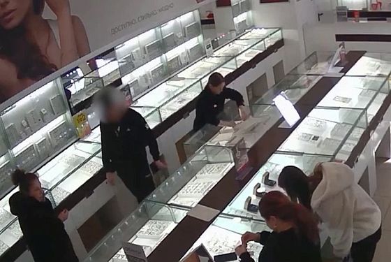 Пензенца подозревают в грабеже ювелирного магазина