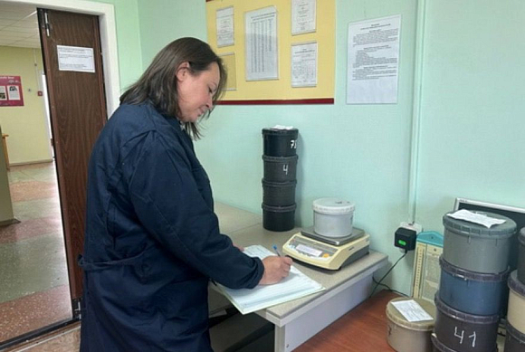 Лес в Лунинском лесничестве проверили на радиацию после Чернобыля