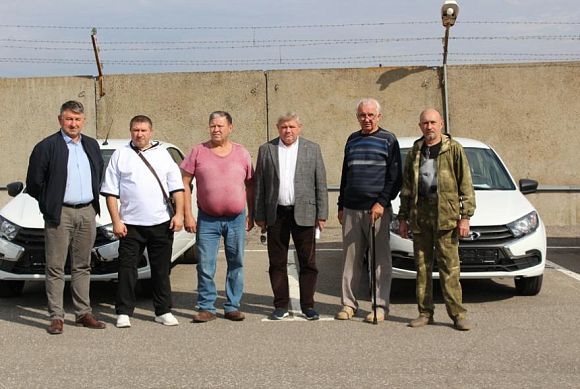 Пострадавшим на производстве пензенцам вручили ключи от автомобилей