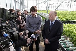 Пензенский предприниматель активно занимается выращиванием салатов и зелени Пензенский предприниматель активно занимается выращиванием салатов и зелени