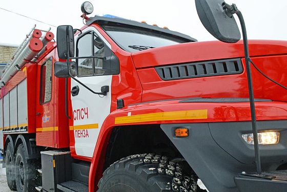 11 человек эвакуировали из горящего дома в Сердобске