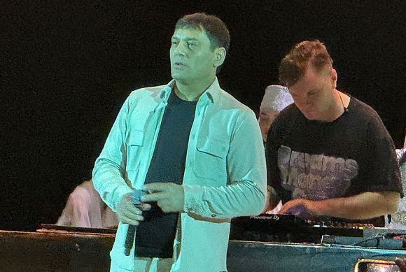 «Многие выросли под них»: Мурат Тхагалегов спел в Пензе «Калым» и «На дискотеку»