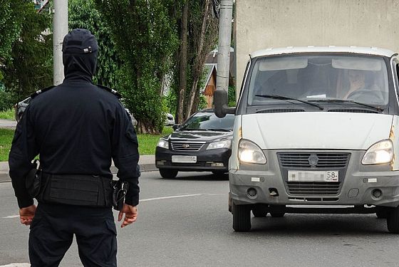 В Пензе у водителей проверяли гражданство и отметки о воинском учете В Пензе у водителей проверяли гражданство и отметки о воинском учете