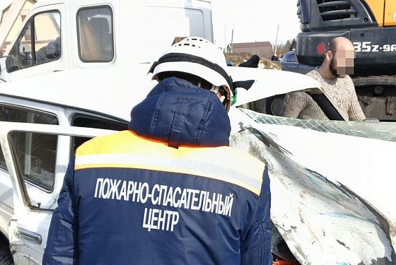 Пензенские спасатели опубликовали фото с места ДТП в Грабово