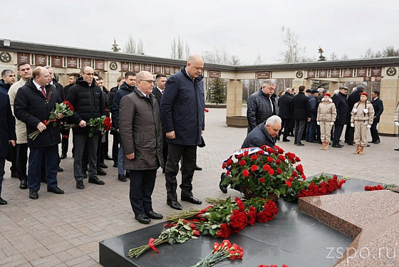 Вадим Супиков в Казани почтил память героев Великой Отечественной войны