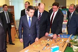 Пензу посетил министр связи и массовых коммуникаций РФ Николай Никифоров Пензу посетил министр связи и массовых коммуникаций РФ Николай Никифоров
