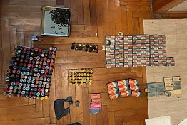 В Пензе задержан мужчина за хранение крупного арсенала боеприпасов в диване