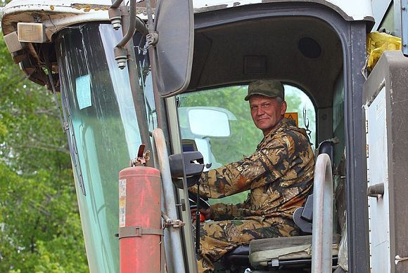 Мельниченко поручил усилить контроль за состоянием посевов