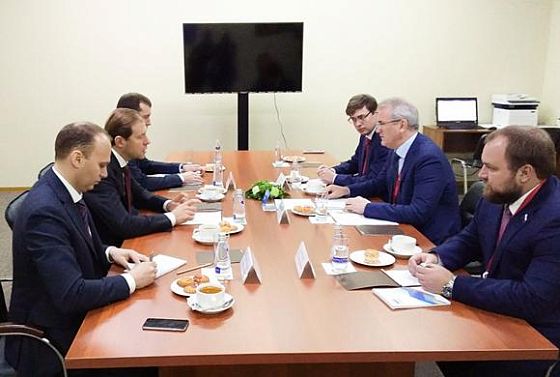 Белозерцев и Мантуров обсудили будущее Леонидовки