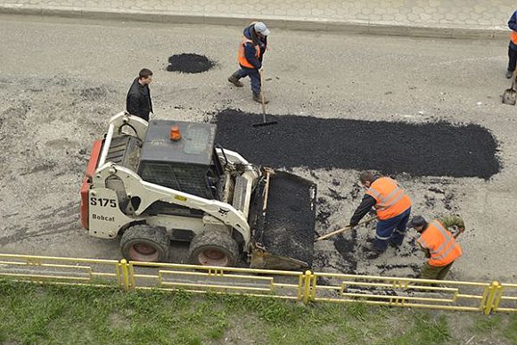 В Пензе 28 июня ремонтом дорог заняты 13 бригад
