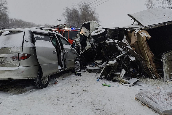 Появились новые кадры с места смертельного ДТП под Мокшаном