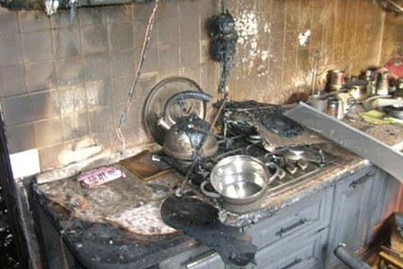 Пожар в квартире на ул. Вяземского тушили 19 спасателей