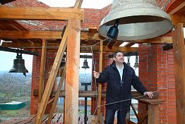 В Шемышейке установили колокол в память о погибших бойцах СВО