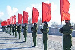 В Пензе 26-градусный мороз сократил торжественное мероприятие у памятника Победы