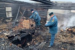 В пожаре в Камешкирском районе погибли два человека В пожаре в Камешкирском районе погибли два человека