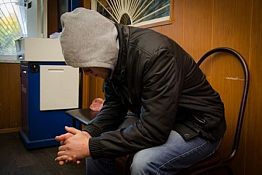 Житель Заречного выращивал дома «веселые» грибы