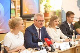 Белозерцев рассказал пензенским студентам о нацпроектах