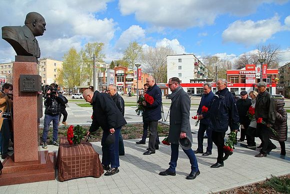 В Пензе почтили память первого губернатора области Василия Бочкарева